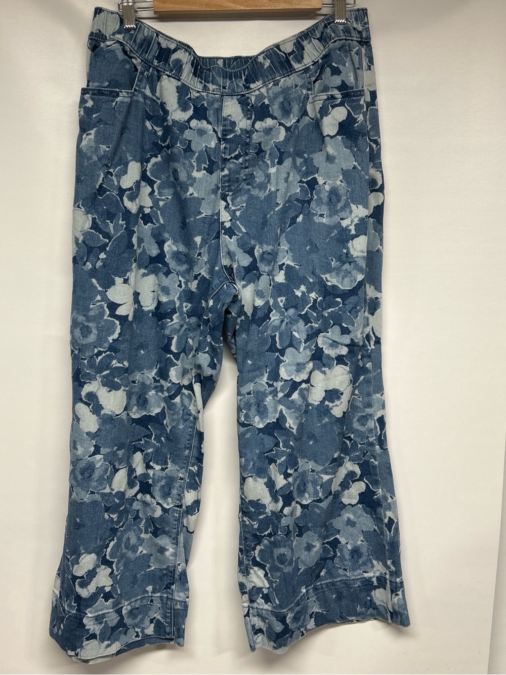 Isaac Mizrahi Light Blue Washed Denim Pants
